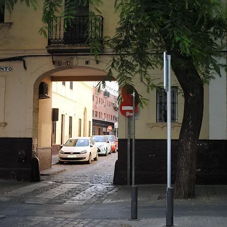 Triana & Free Parking Apartment