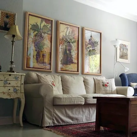 Triana & Free Parking Apartment